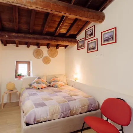 Winding Village Apartment
