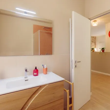 Winding Village Apartment