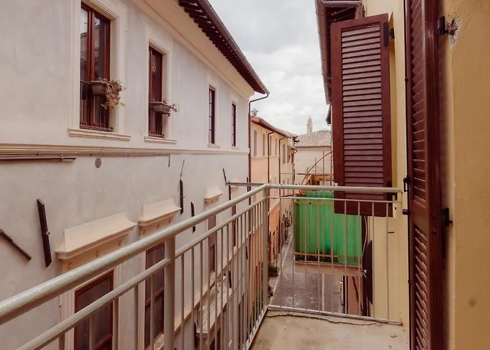 Winding Village Apartment